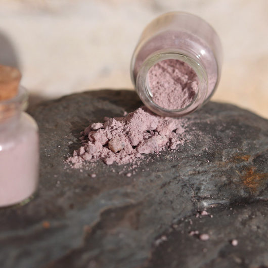 Pigments ocre mauve
